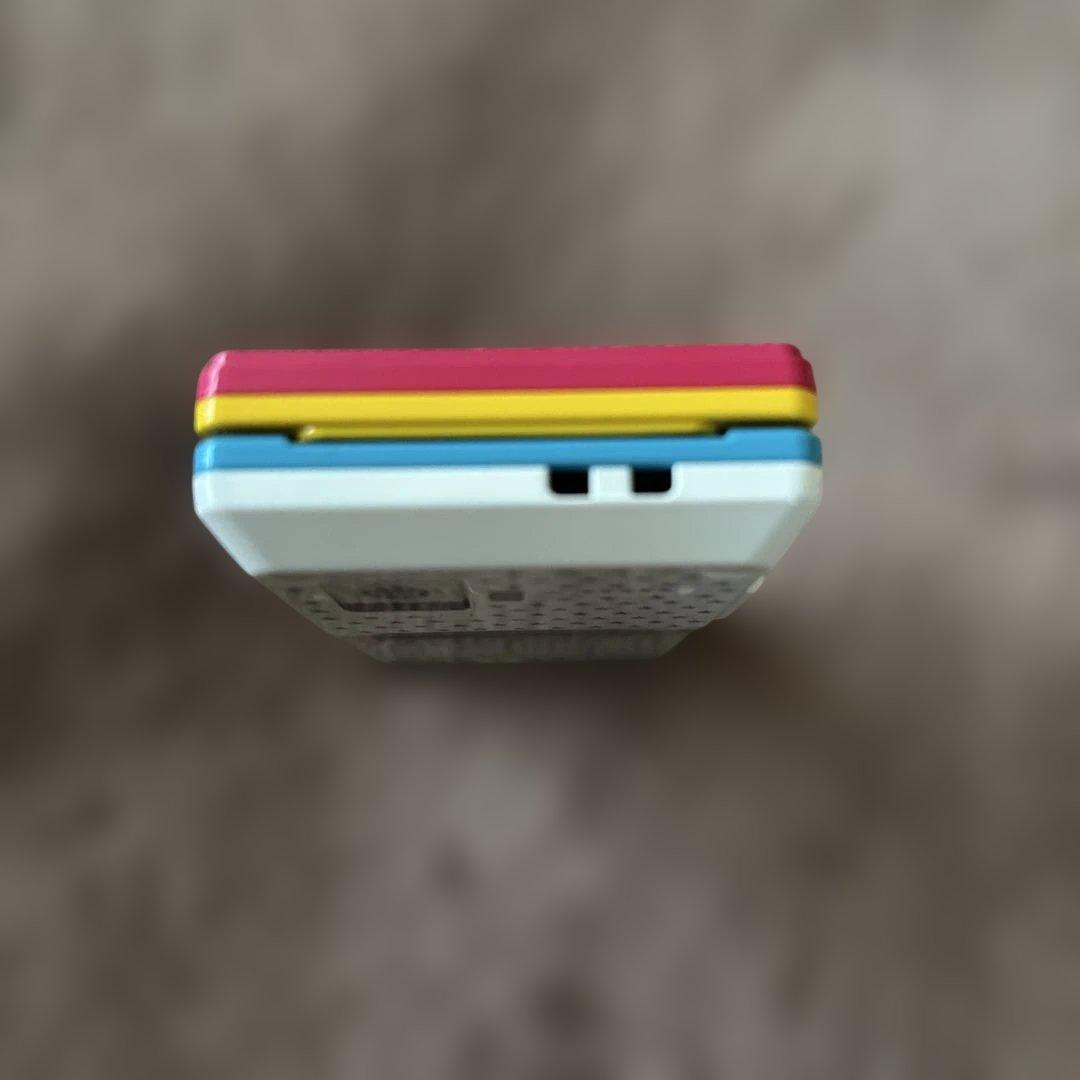 携帯電話本体 docomo STYLE series F-04C STAR SPLASH