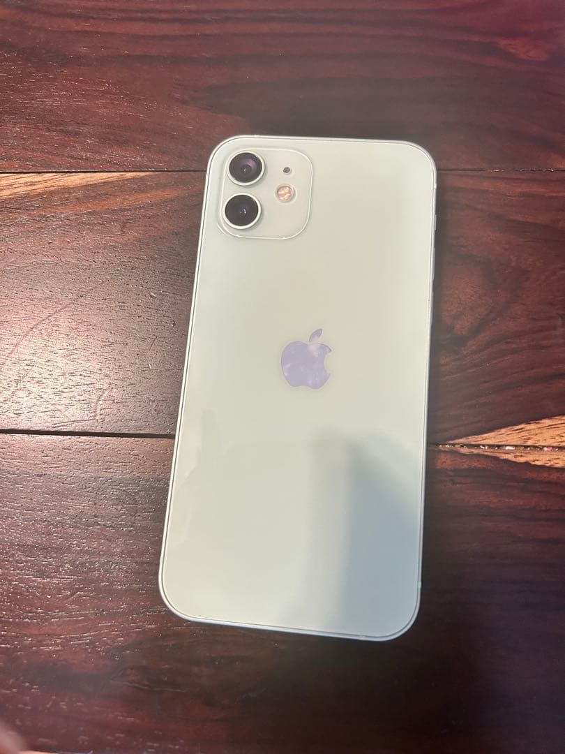 iPhone12(R5,6月に電池交換しました)