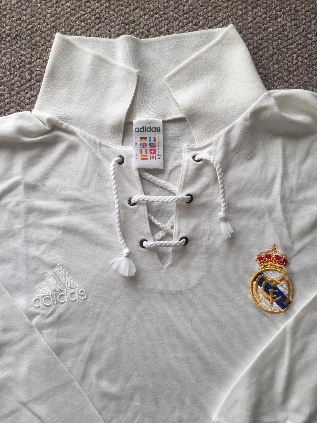 レアル マドリード クラシック ユニフォーム