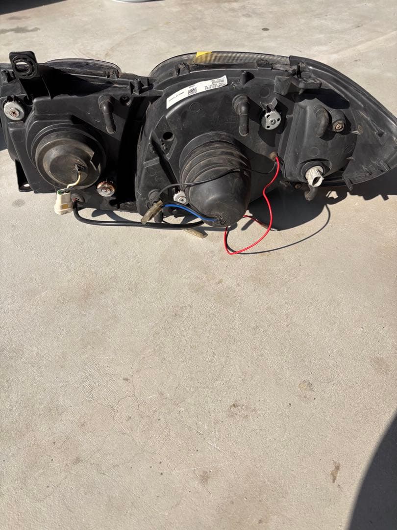 ランドクルーザーシグナス　ヘッドライトEARGLE EYE LX470