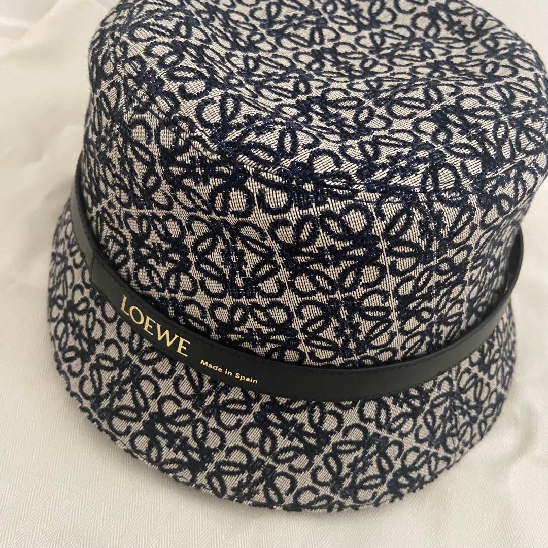 IMページ　極美品！LOEWE アナグラムバケットハット 57 付属品
