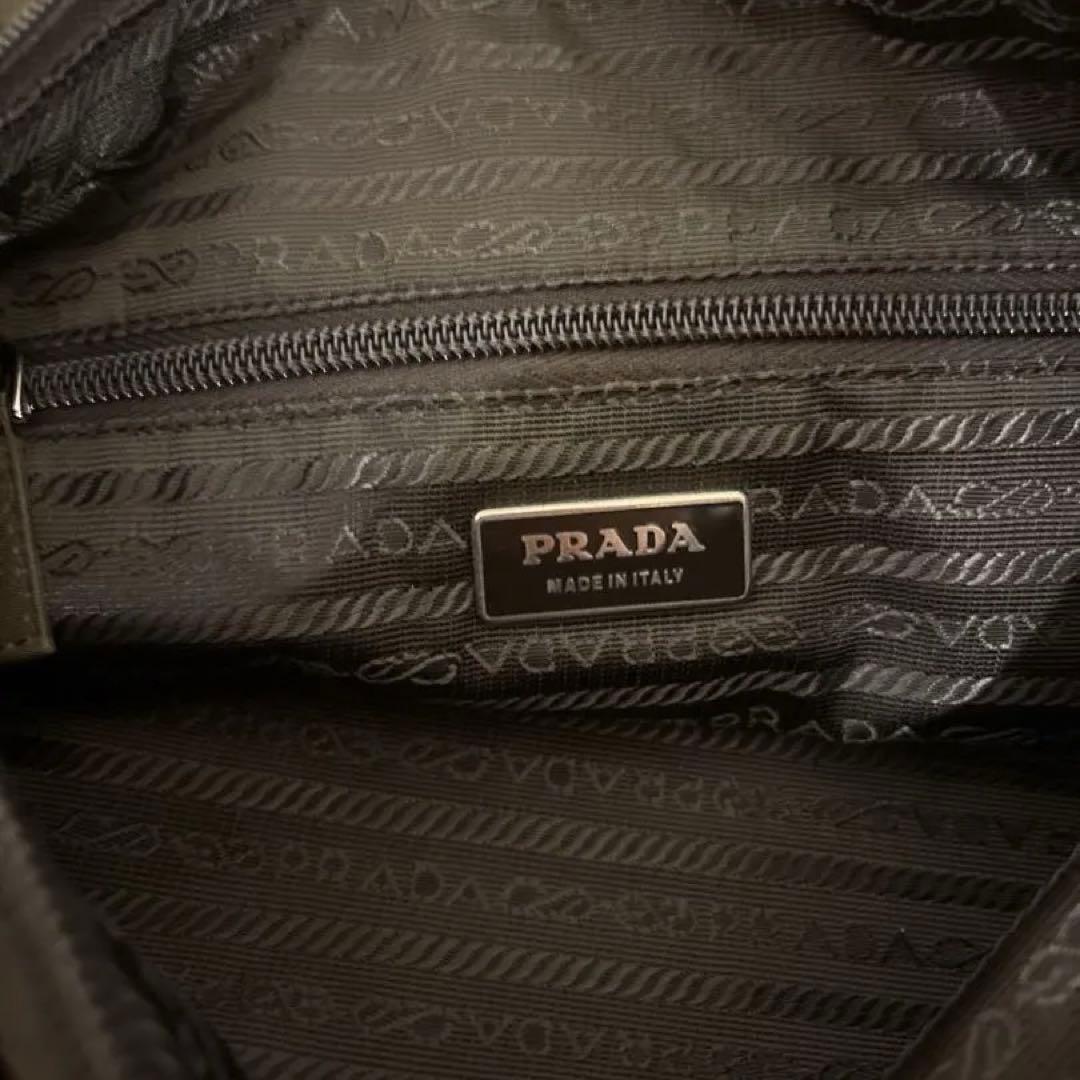 PRADA カーキ　ショルダーバッグ