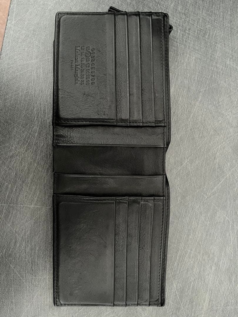 MaisonMargiela ブラックレザー二つ折り財布
