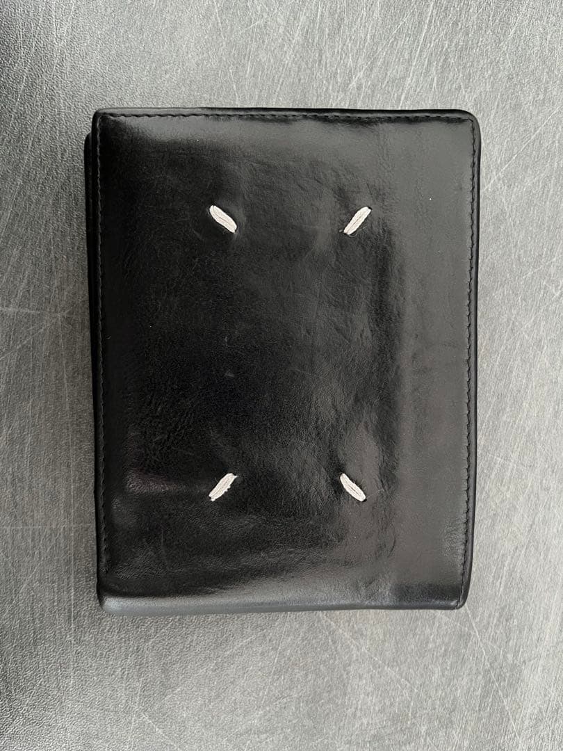 MaisonMargiela ブラックレザー二つ折り財布