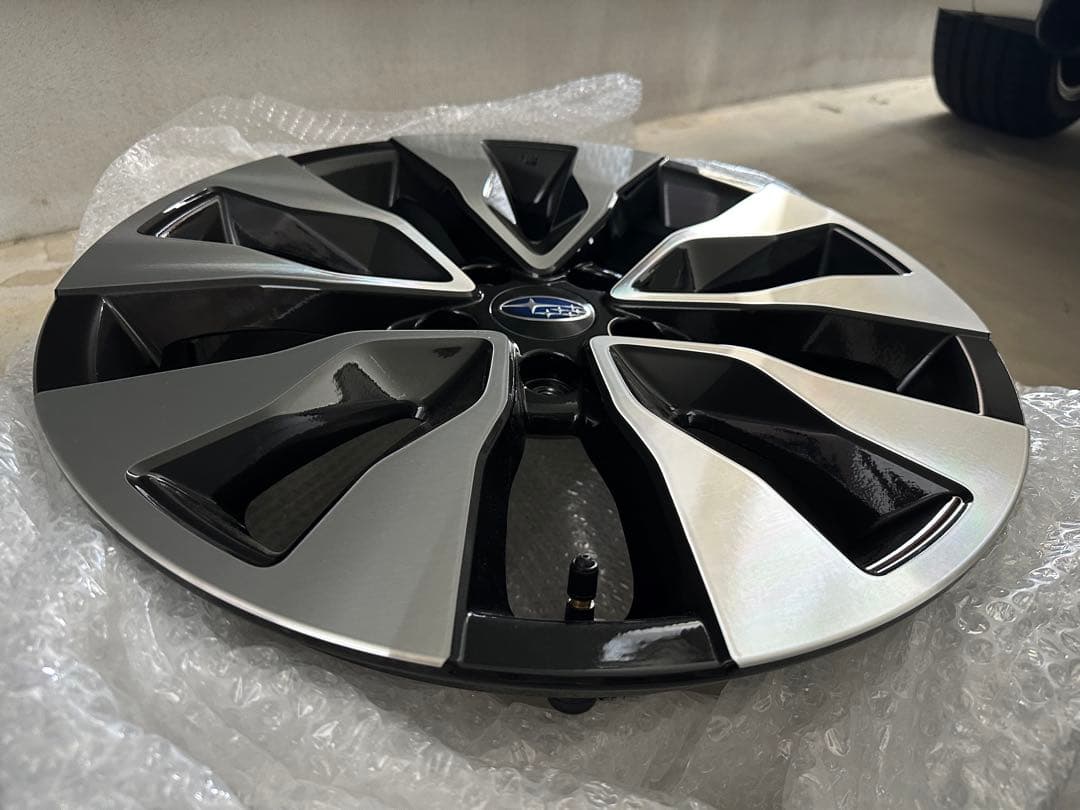 【未使用品】アウトバック純正ホイール4本セット（BT5）