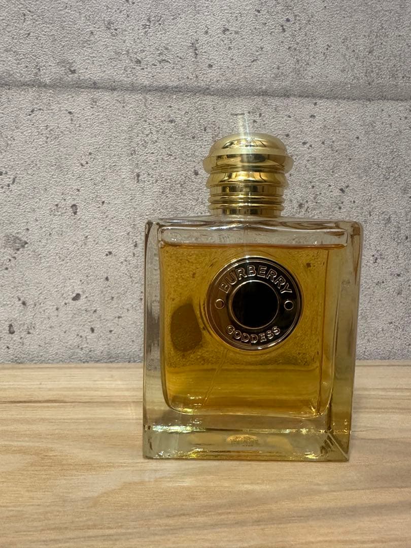 ★チロル★Burberry ゴッデス オードパルファム 100ml