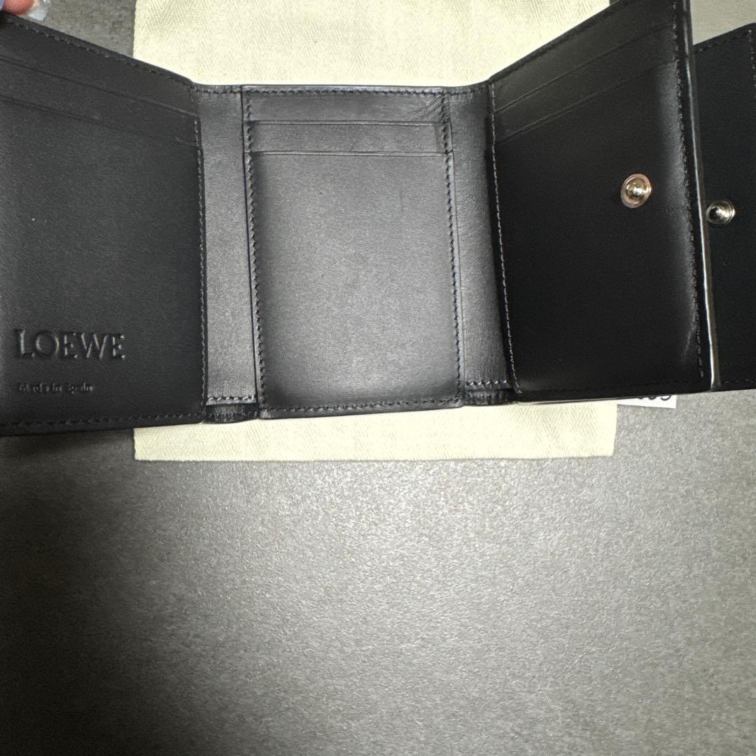 LOEWE グレー 三つ折り財布