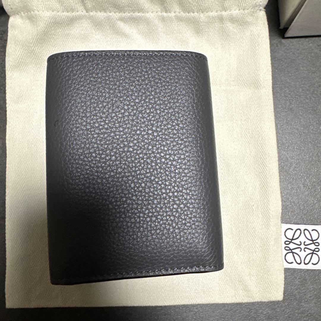 LOEWE グレー 三つ折り財布