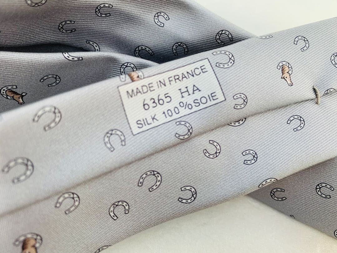 【極美品】エルメス　シルク　ネクタイ　馬蹄柄　グレー