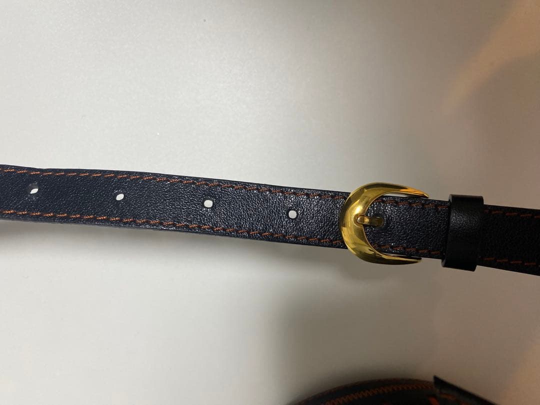 えの(☆∀☆)　YSL イヴ・サンローラン　ショルダーバッグ