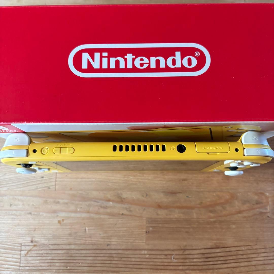 Switch Lite イエロー （箱・充電器付き）