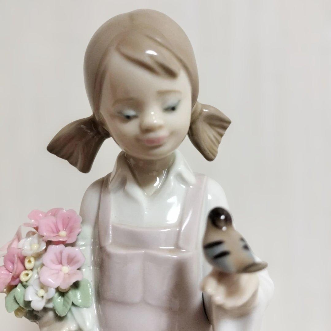 リヤドロ　小鳥と話す少女　No.5217