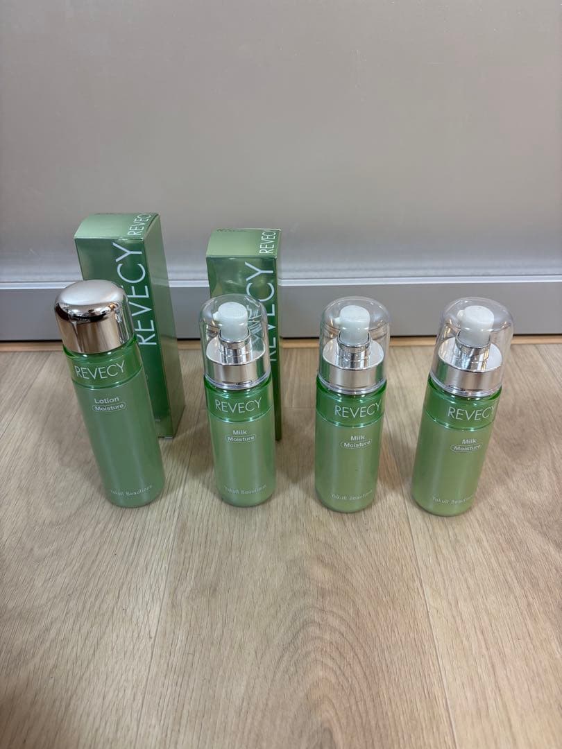 リベシィ　ローション ミルク　４本まとめ売り　新品未使用品