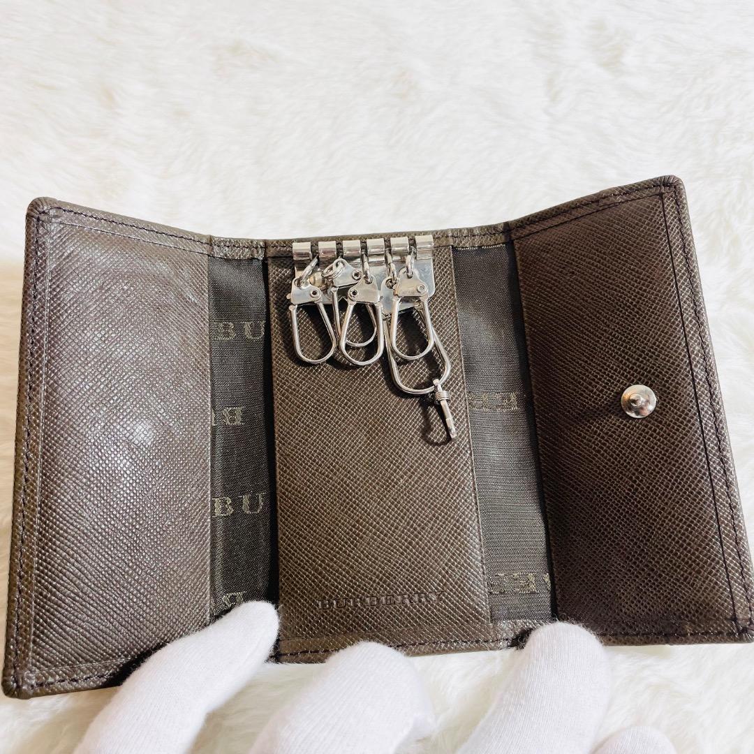 未使用品 箱付き　バーバリー ノバチェック 5連キーケース ベージュ