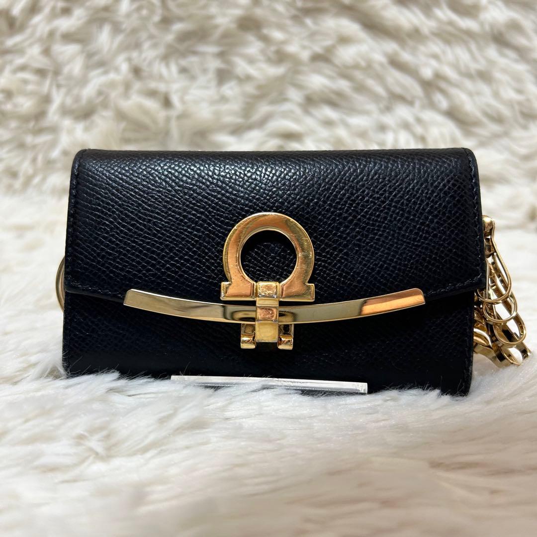 美品✨フェラガモ　現行　キーケース　リング　RFIDタグ　ガンチーニ　黒　付属品