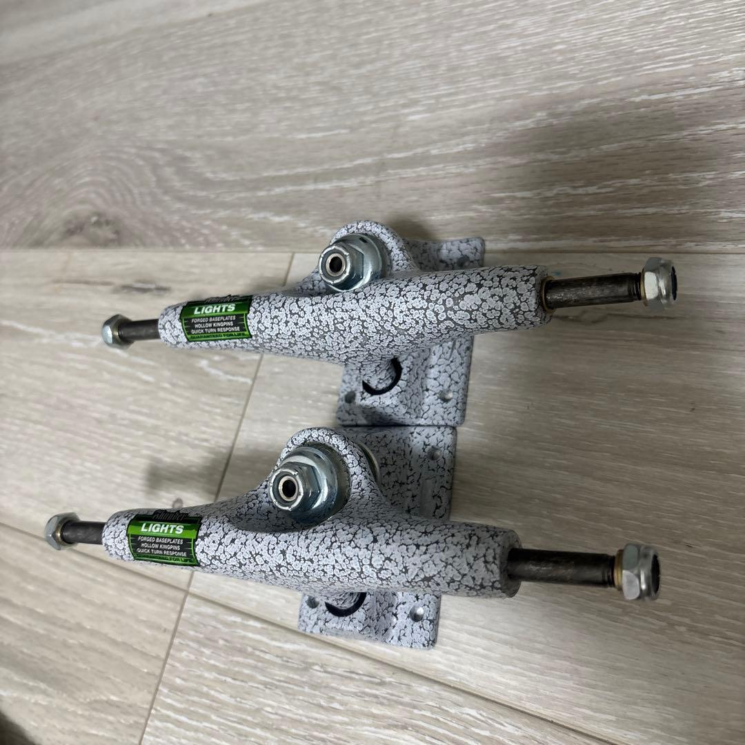 TKL LIGHTS 148 スケートボードトラック グレー