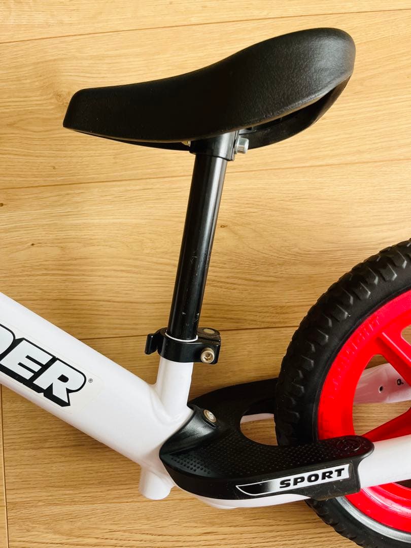 正規品　ストライダー　　STRIDER セーブザチルドレンモデル　プロテクター付