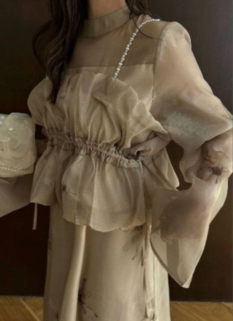 美品　willfully オケージョンドレス ワンピース TAN フリーサイズ