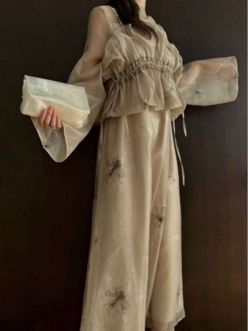 美品　willfully オケージョンドレス ワンピース TAN フリーサイズ