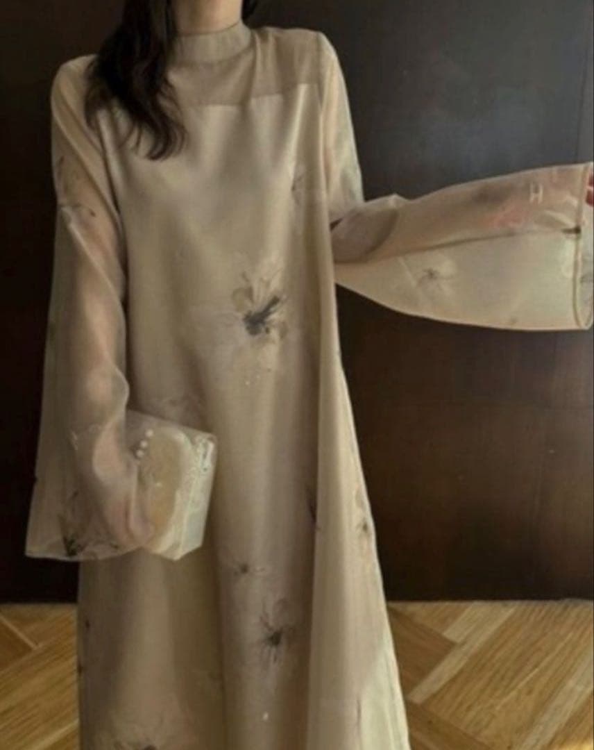 美品　willfully オケージョンドレス ワンピース TAN フリーサイズ