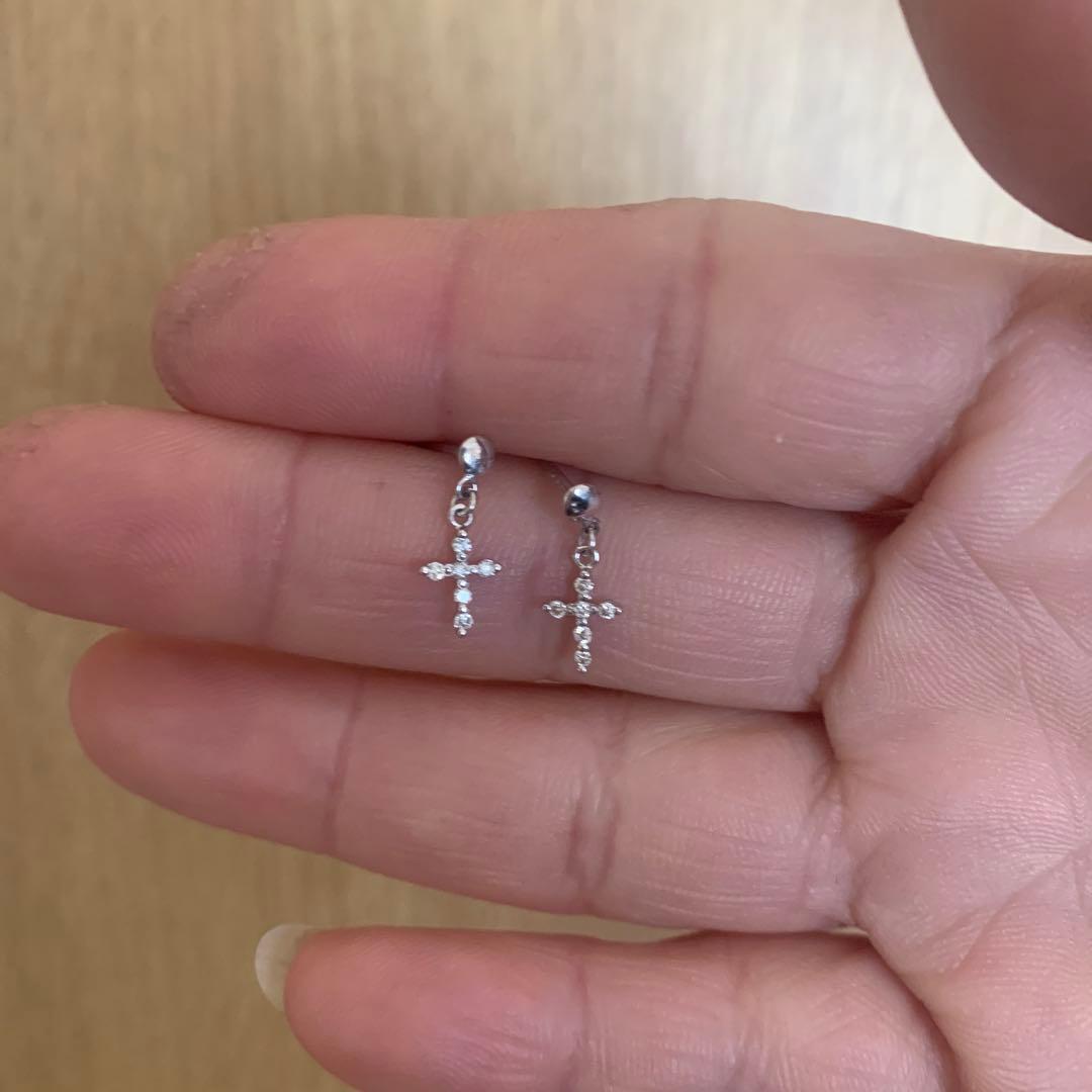 j*♡様 K18WG揺れるダイヤミニクロスピアス K18WGシリコンキャッチ2個