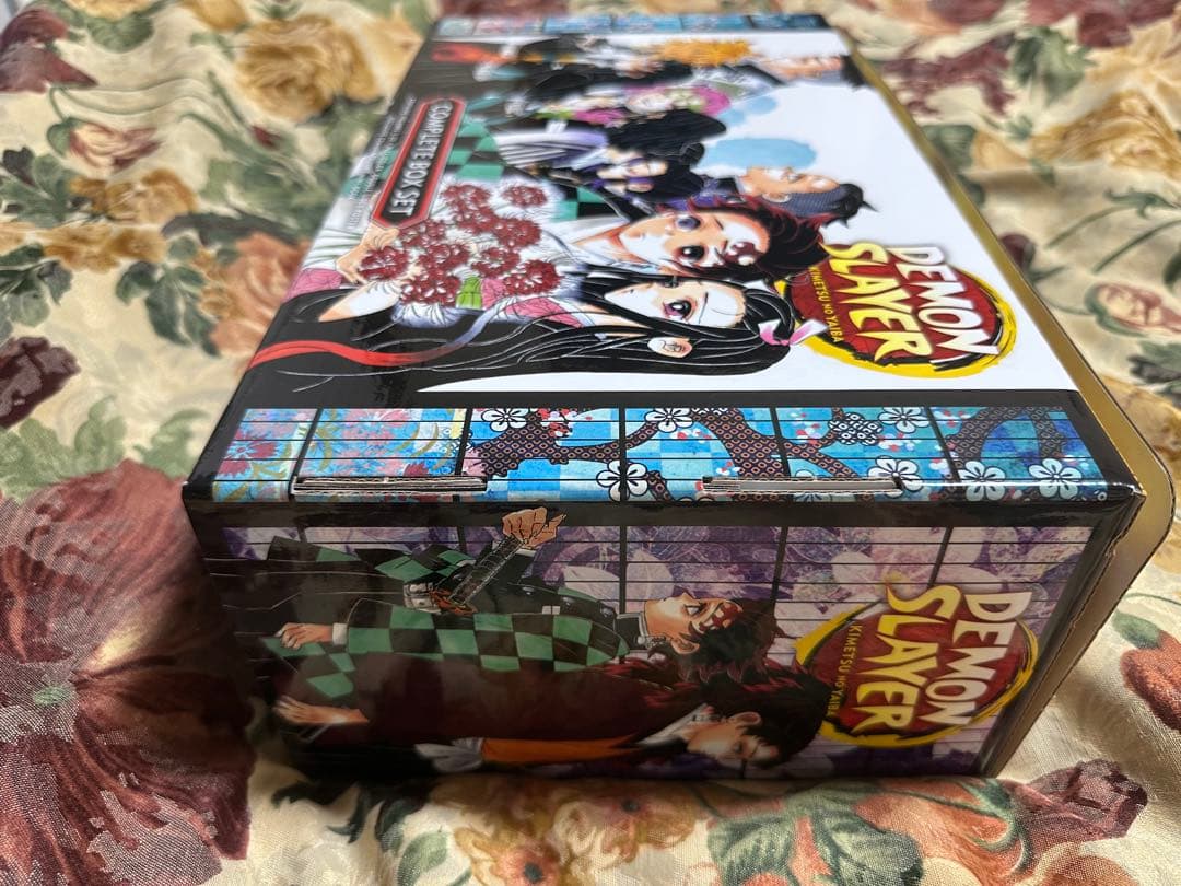 【ばぶ太郎】英語版 全巻 鬼滅の刃 全23巻 特別ボックス入り