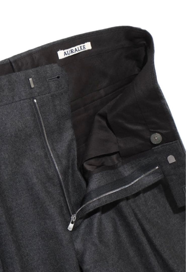 スーツ AURALEE SUPER LIGHT WOOL TWO-TUCK SLACKS