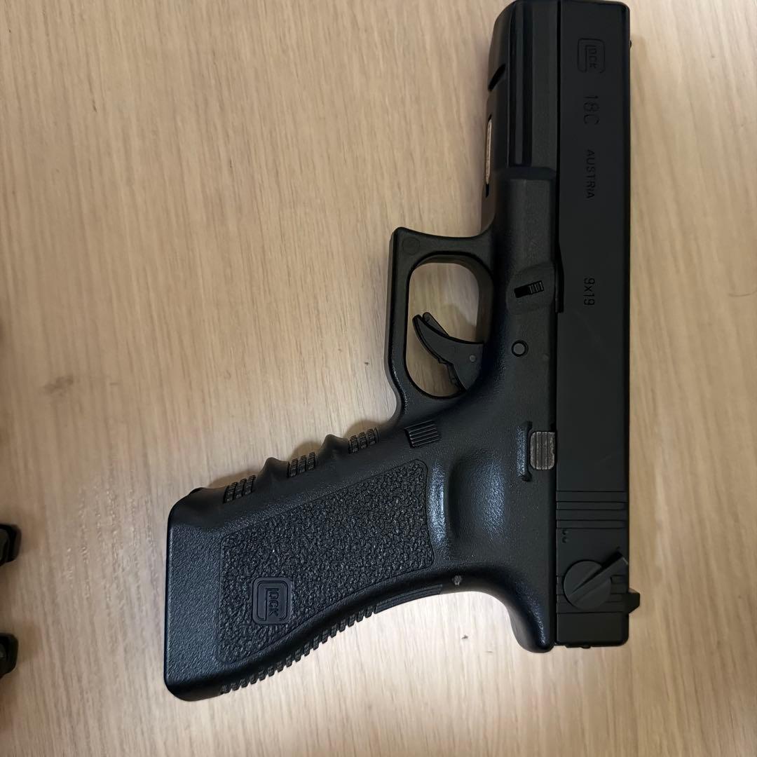 Glock ガスガン 4マガジン付き