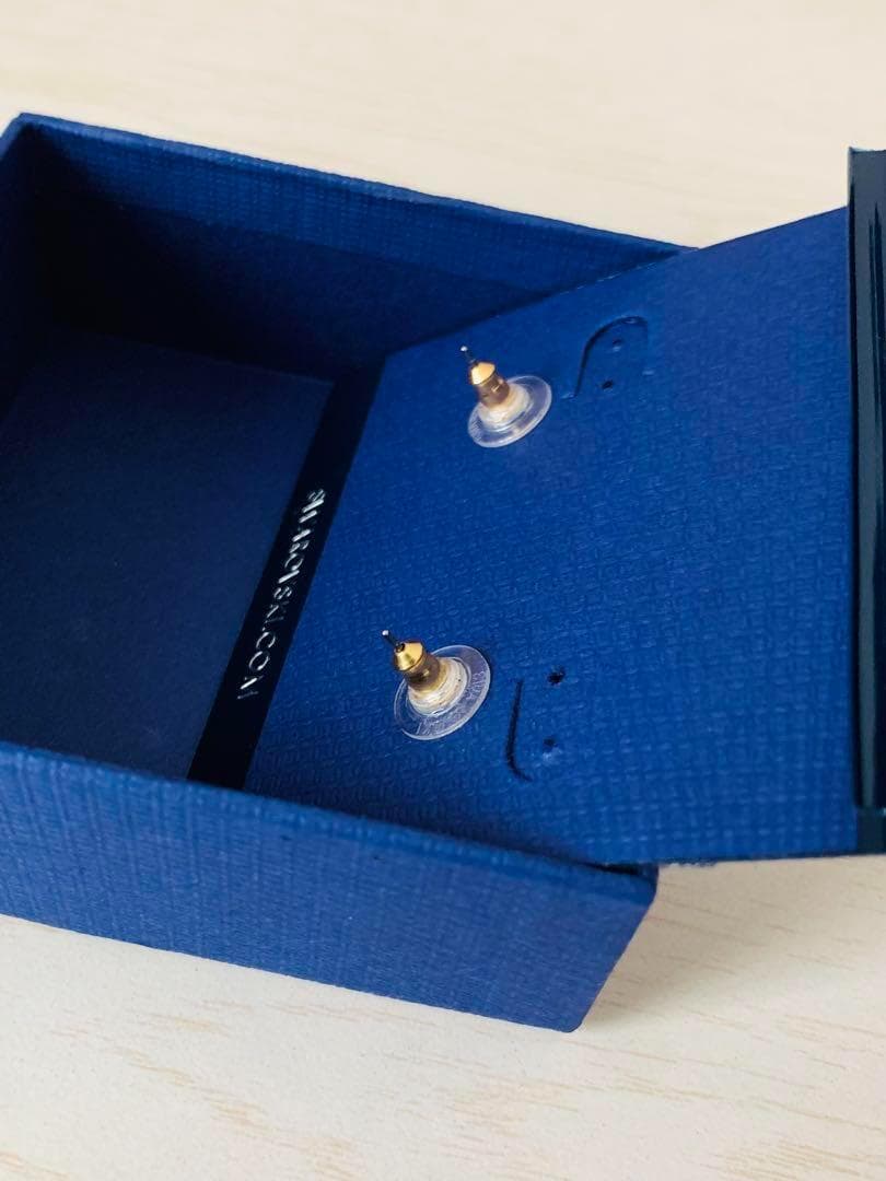 M　スワロフスキー Eternal Flower Bee ピアス