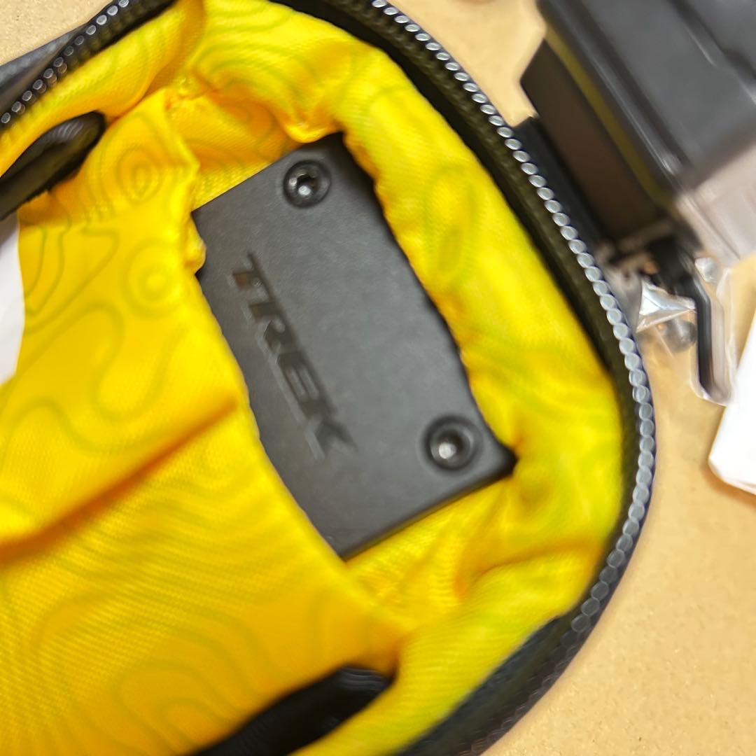 Trek Blendrサドルバッグ 0.5 L Trek Flare RT付き