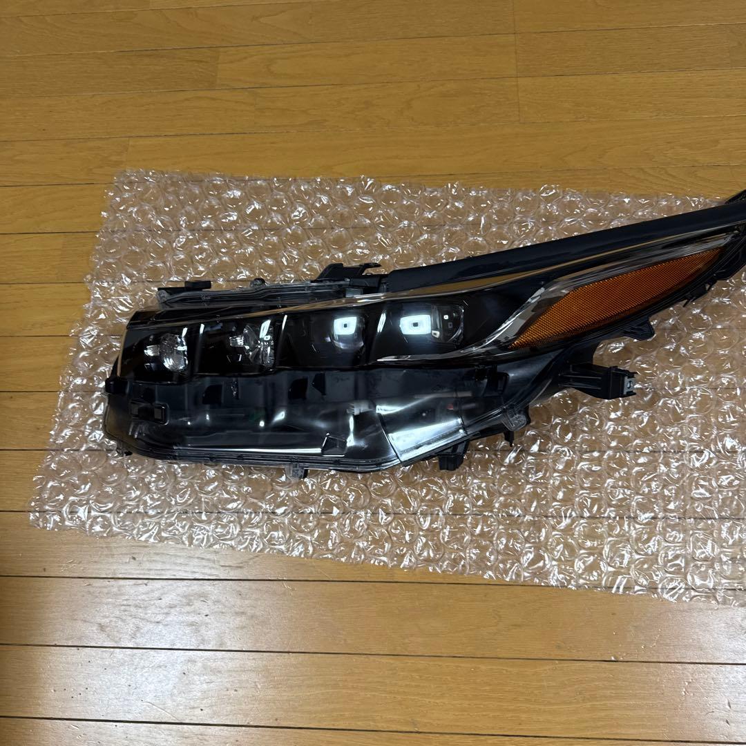 プリウス PHV LEDヘッドライト　左側