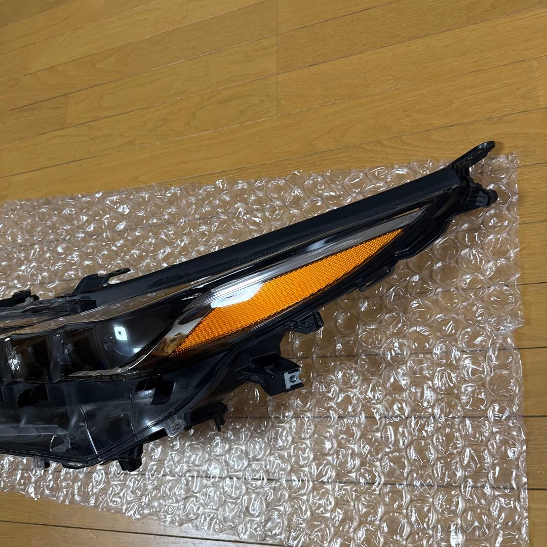 プリウス PHV LEDヘッドライト　左側