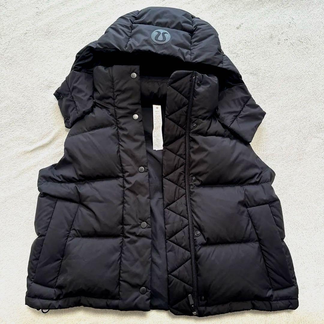 Lululemon ブラックダウンベスト フード付き