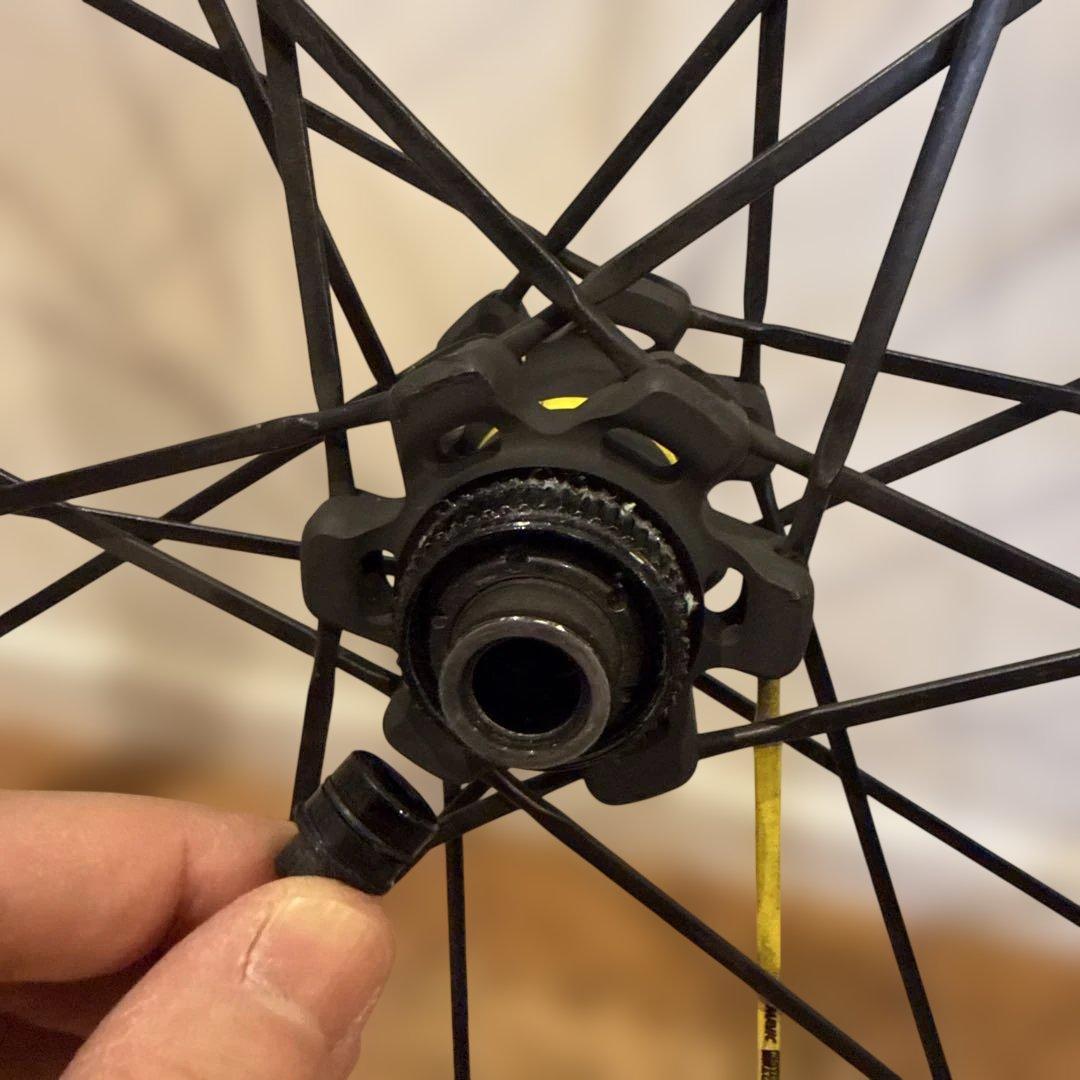 専用Mavic KSYRIUM PRO UST DISC シマノフリー