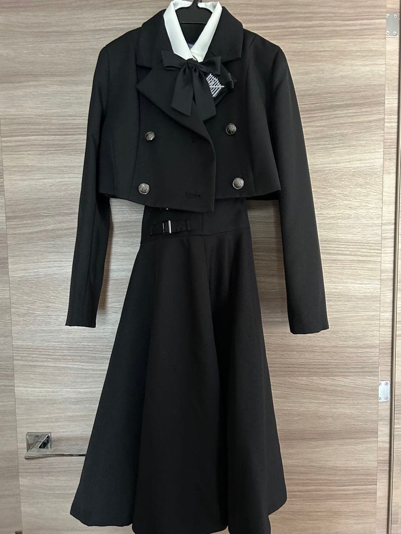 卒業式　スーツ　女子　卒服