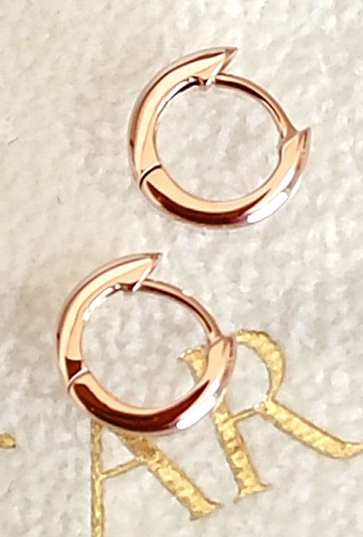 Carat(キャラット)K18PG(8mm)ラウンド中折れ式フープピアス