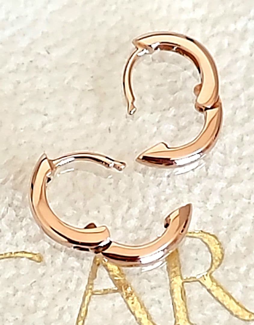 Carat(キャラット)K18PG(8mm)ラウンド中折れ式フープピアス