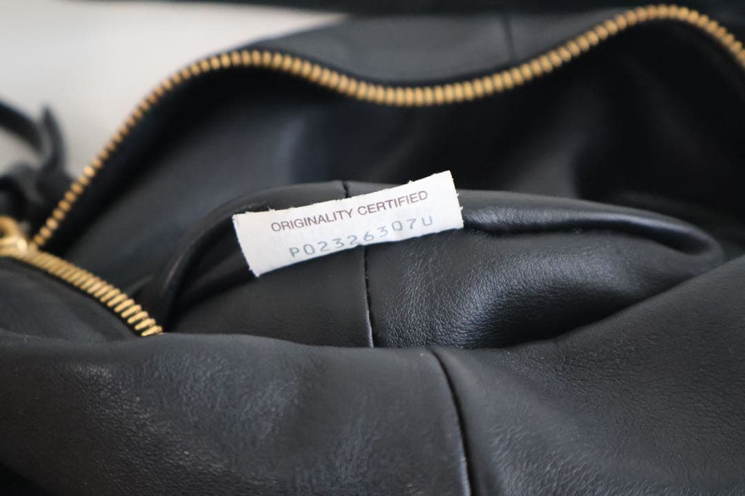 ボッテガべネタ　ダブルノット　ショルダーバッグ