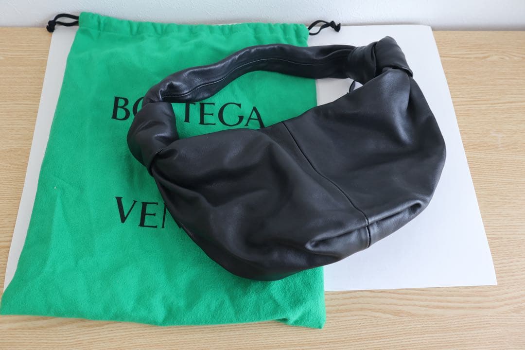 ボッテガべネタ　ダブルノット　ショルダーバッグ