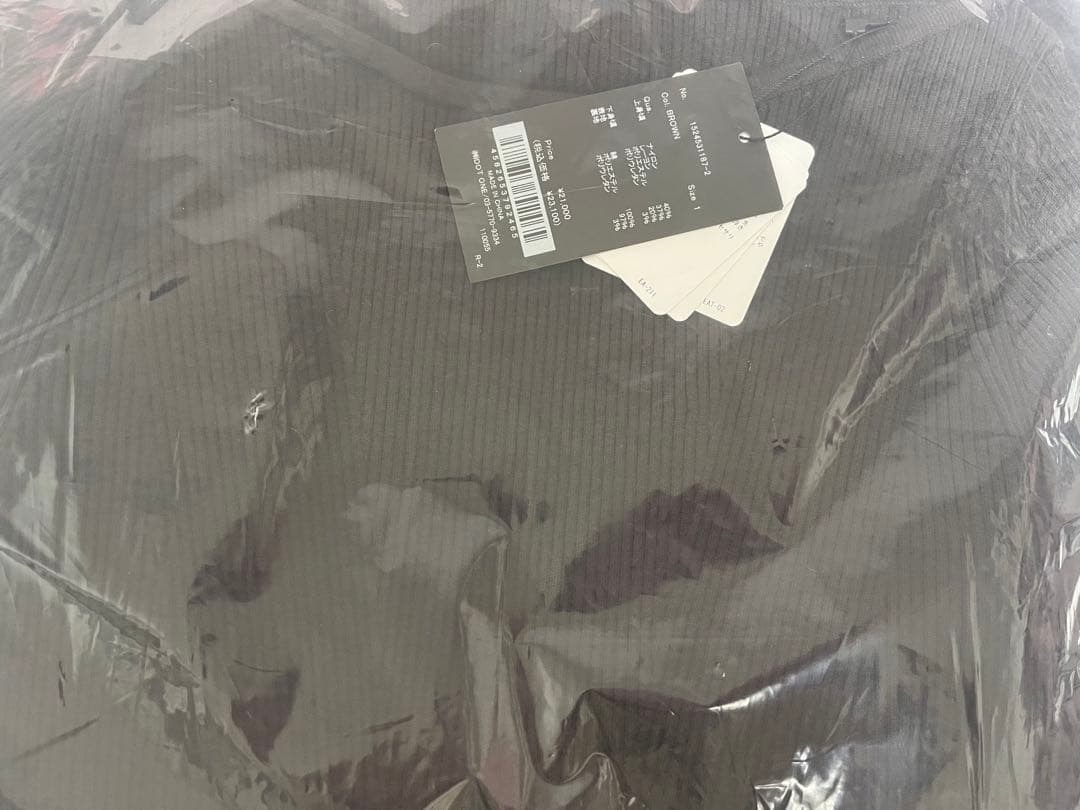 新品タグ付 anuans ボートネックイレギュラーヘムドッキングニットワンピース