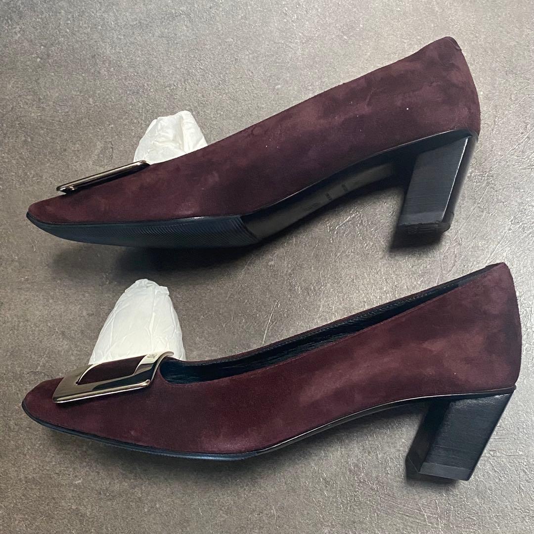 Roger Vivier バーガンディ スエード パンプス