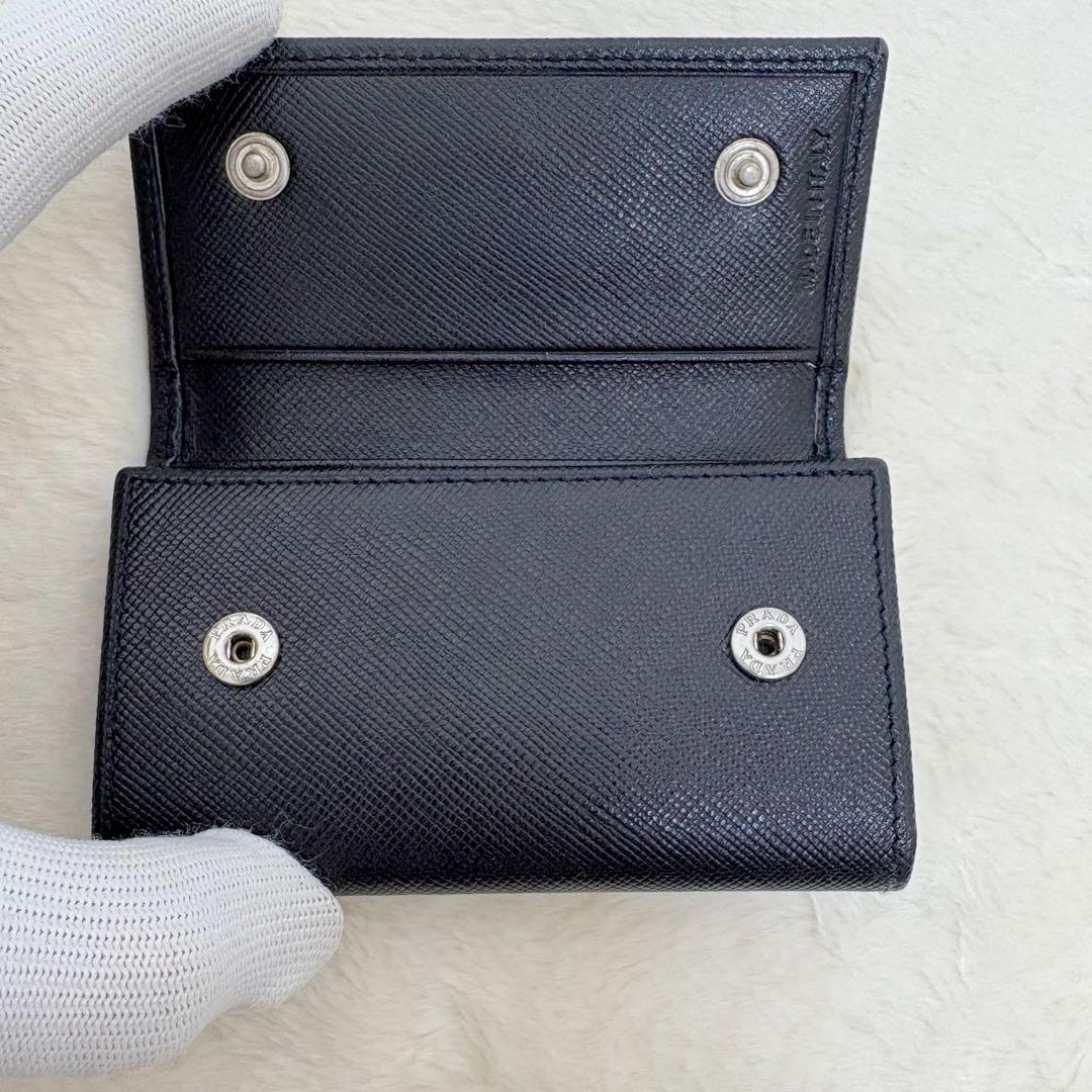 ✨️未使用品✨️ PRADA 三角ロゴ サフィアーノ レザー キーケース ブラック