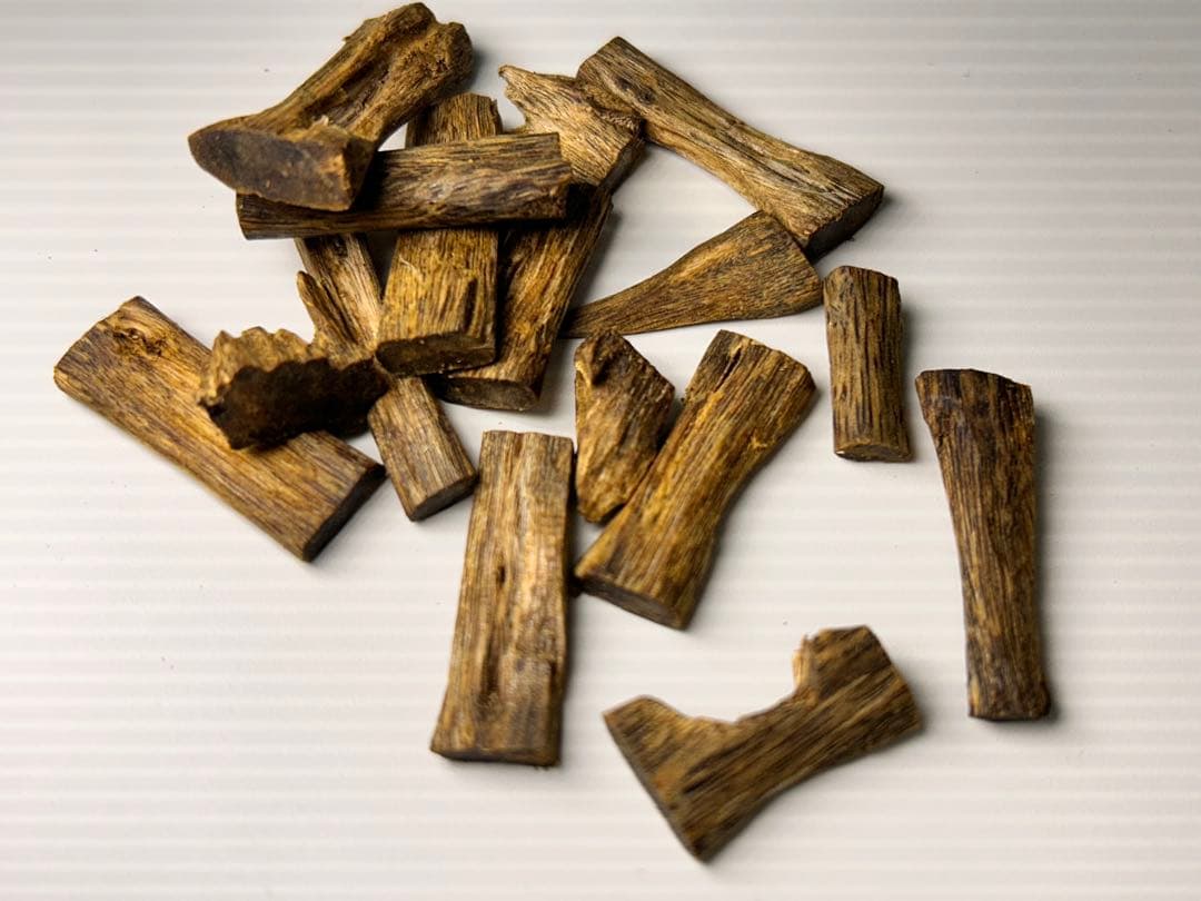 お香 天然沈香 六国五味聞香用 伽羅 香木 3-S-10.589