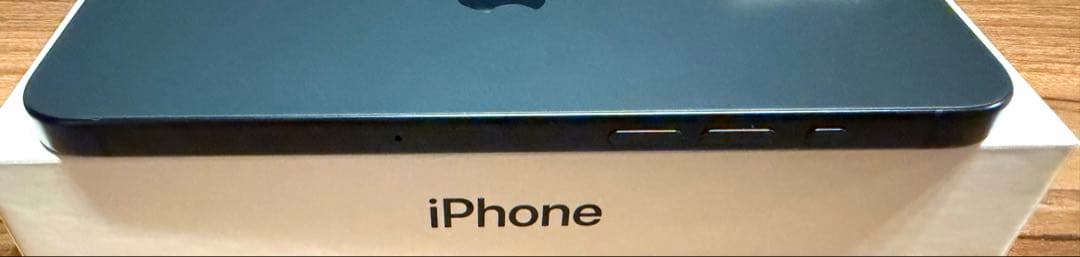 【美品】iPhone15 Pro Max（Apple）