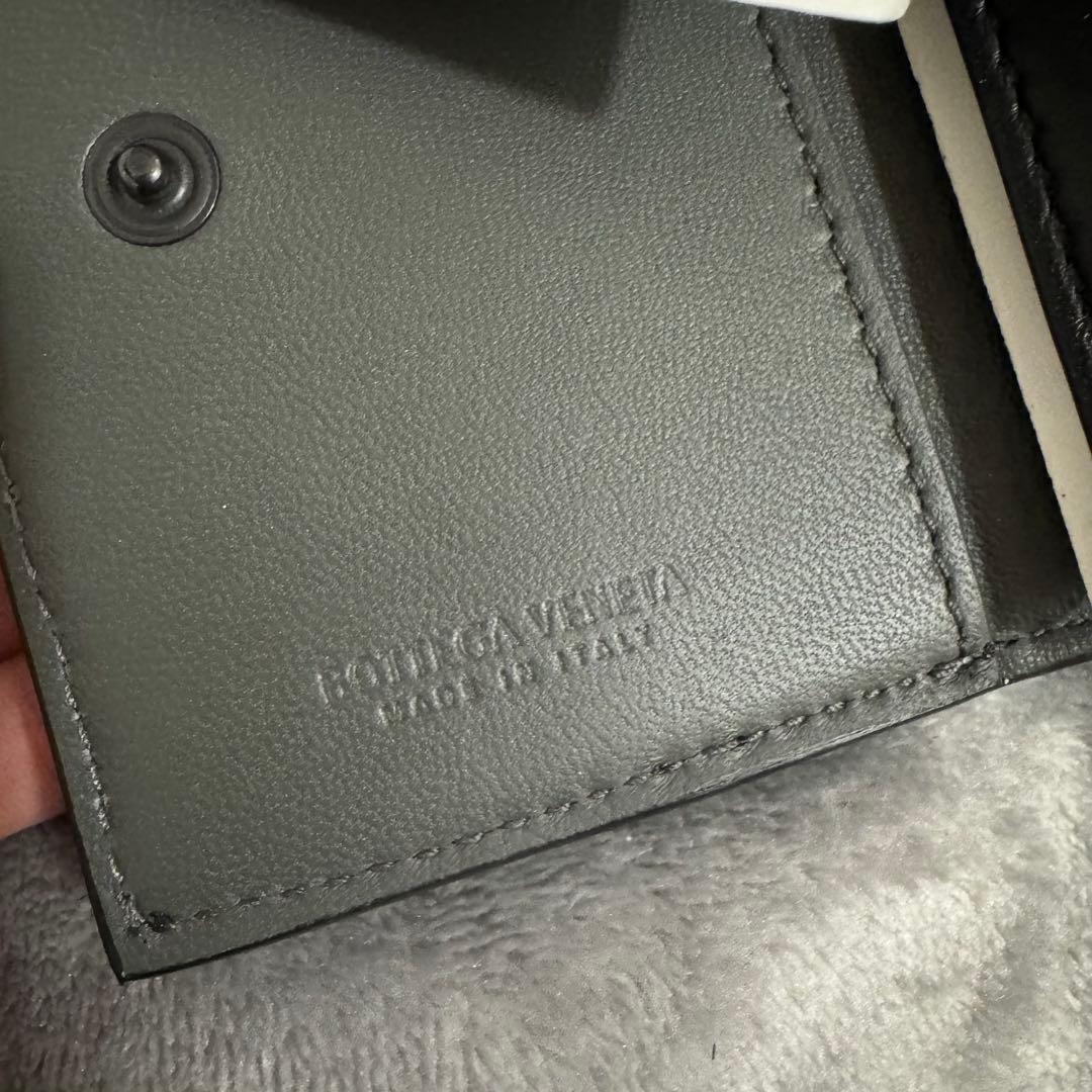 Bottega Veneta ブラック三つ折り財布