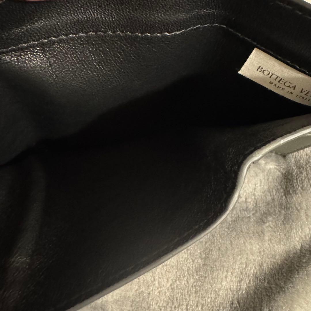 Bottega Veneta ブラック三つ折り財布