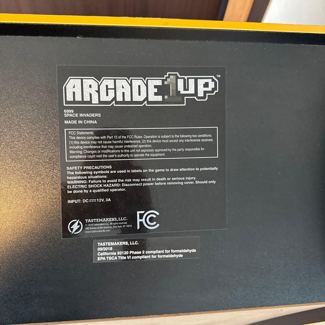 【美品】ARCADE1UP スペースインベーダー 40周年記念モデル　TAITO
