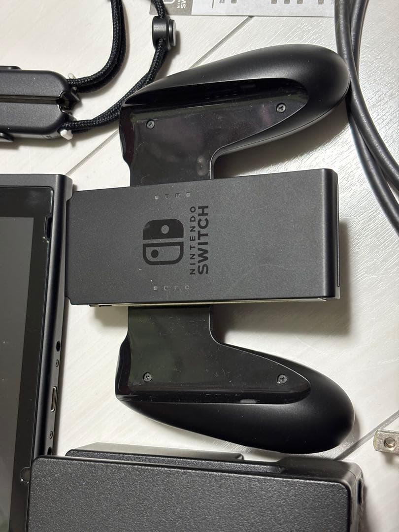 Nintendo switch 本体　任天堂　スイッチ　ネオン　ブルー　レッド