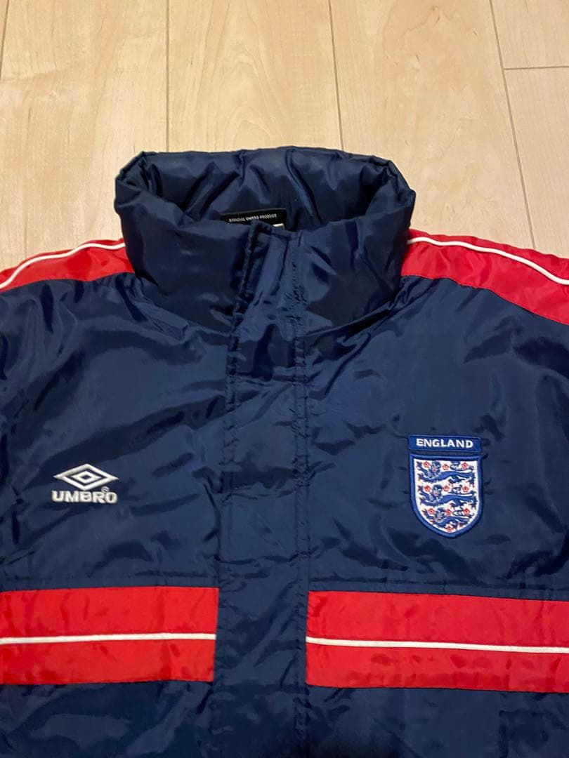 umbro アンブロ サッカーイングランド代表 中綿ナイロンジャケット