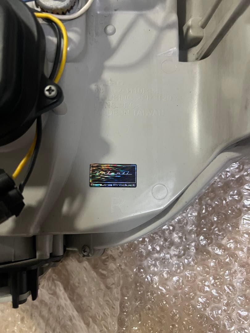 ハイエース ヴァレンティ ヘッドライト